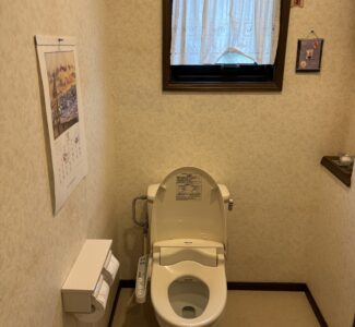 トイレ　施工前