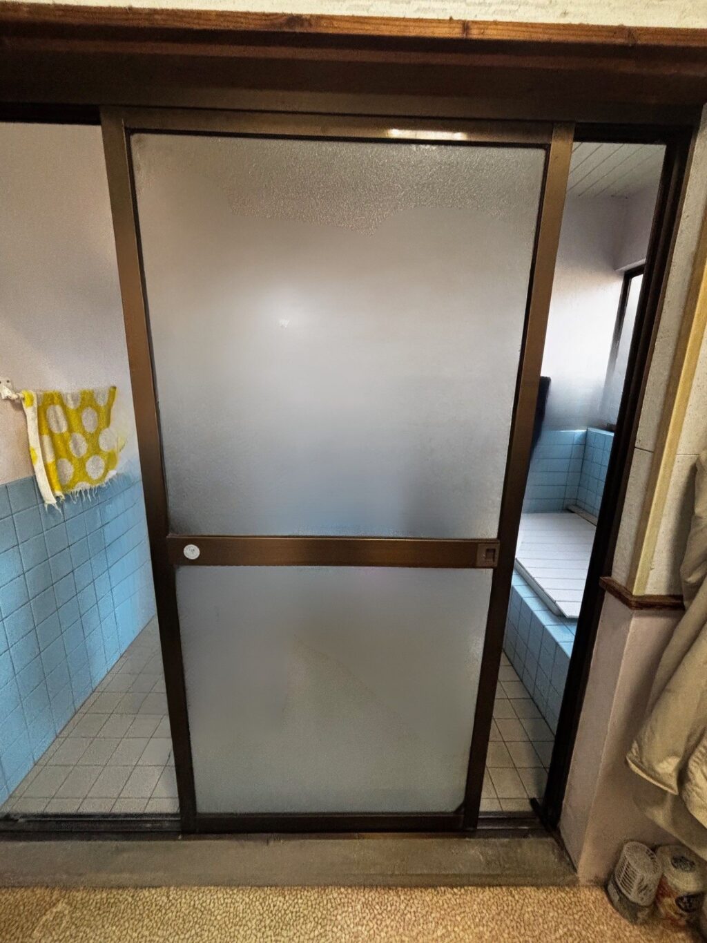 浴室引戸　施工前