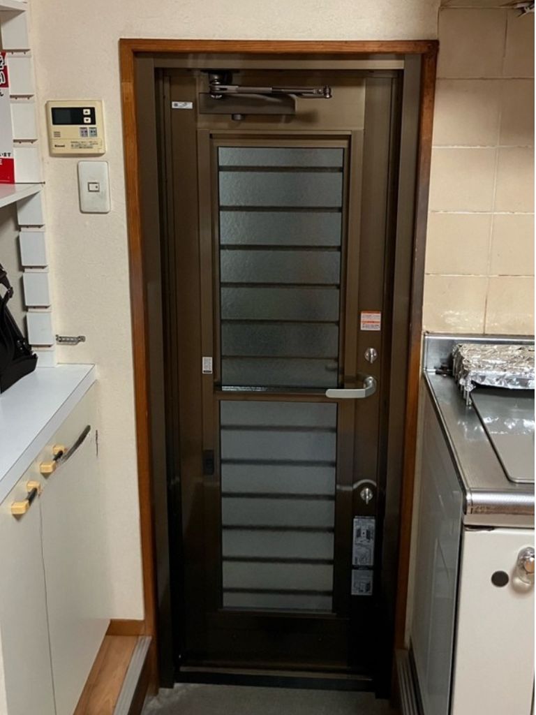 勝手口　施工後２