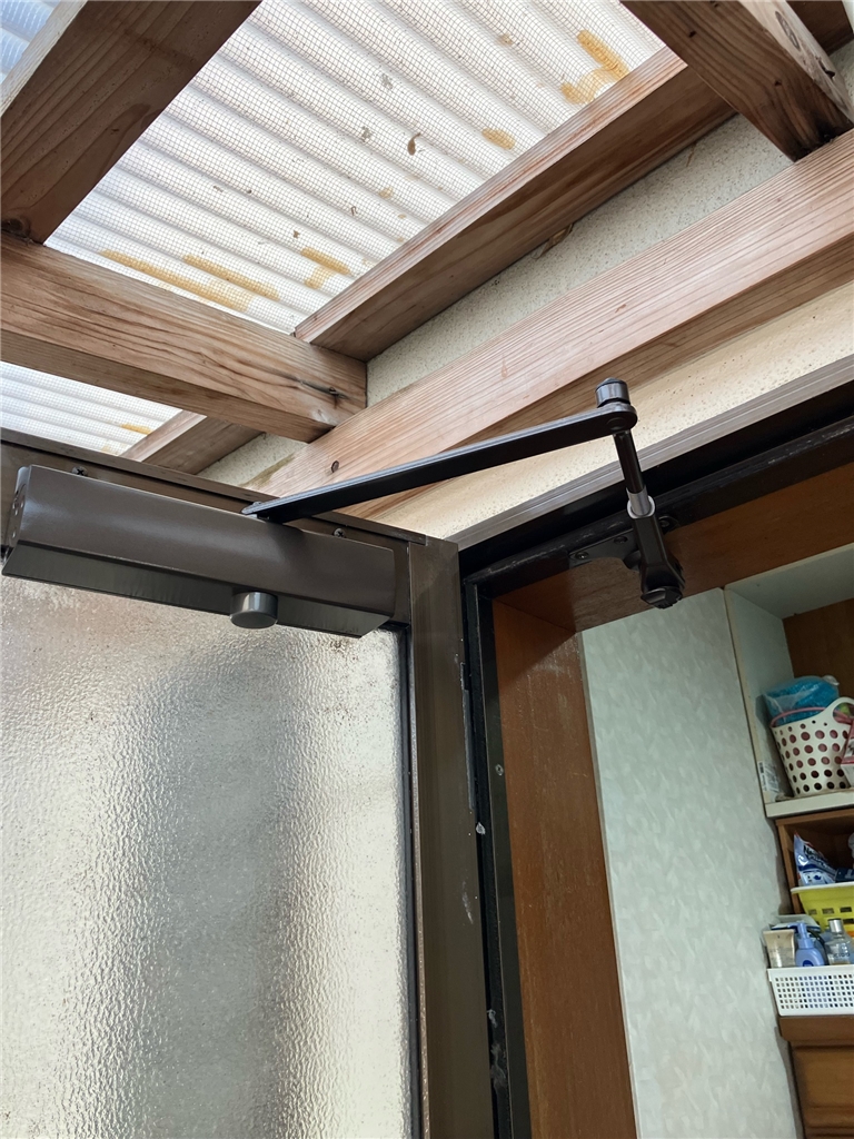 ドアクローザ　施工後