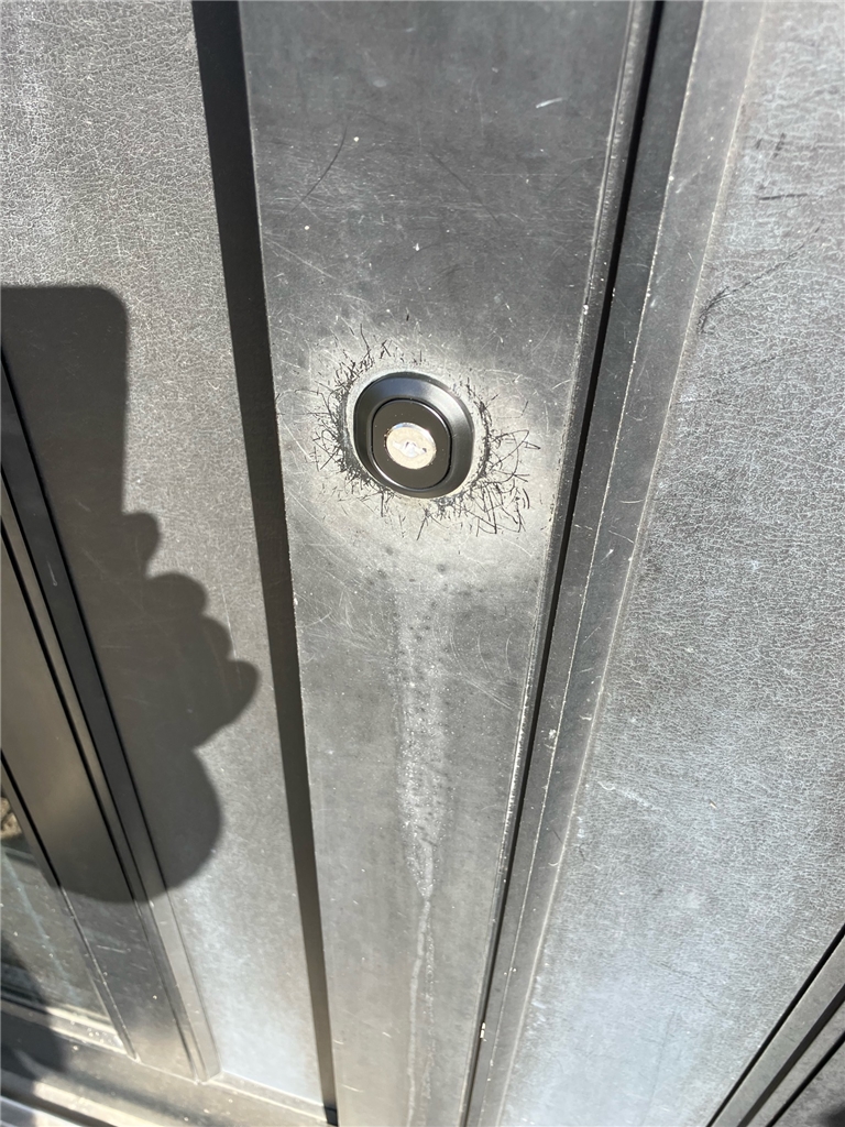 玄関鍵　施工後