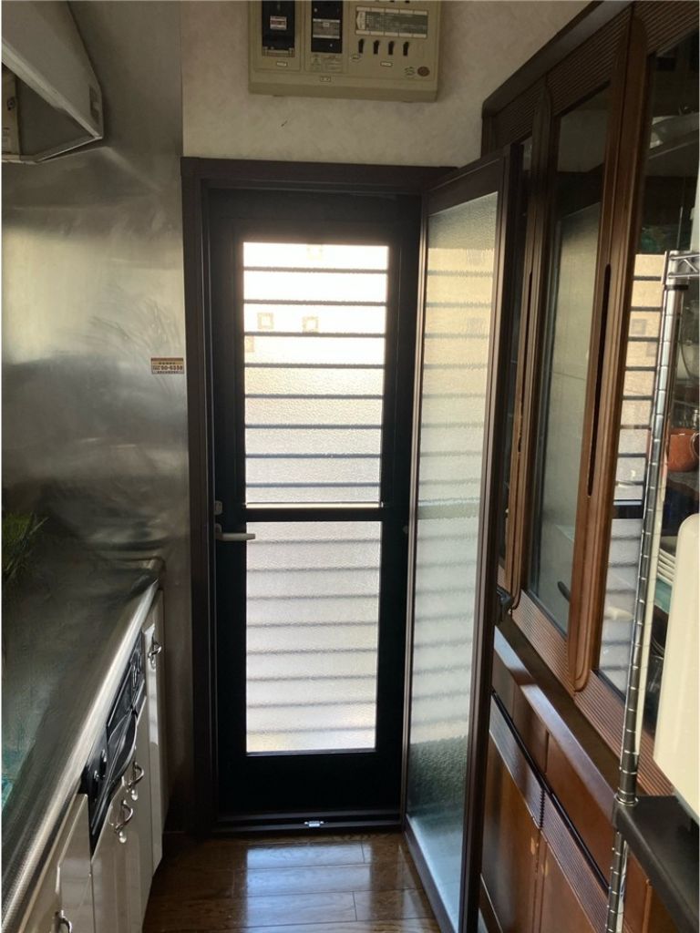 編集済み　施工後　勝手口