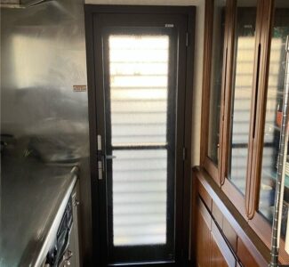 編集済み　施工後　勝手口