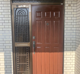 玄関ドアリフォーム 施工前
